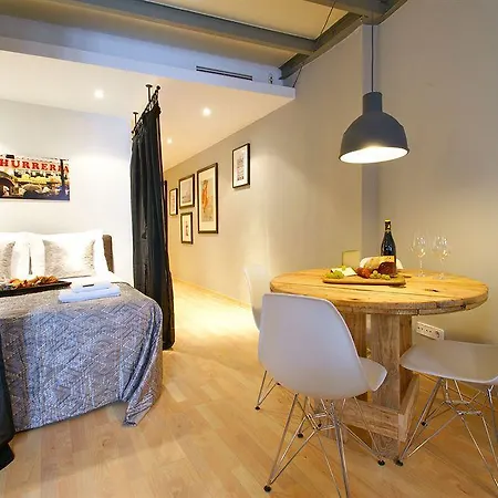 Ramblas Apartment *